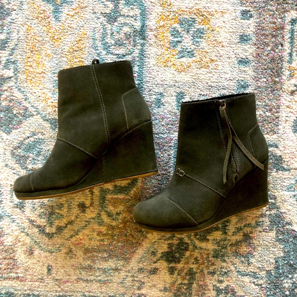 TOMS desert wedge